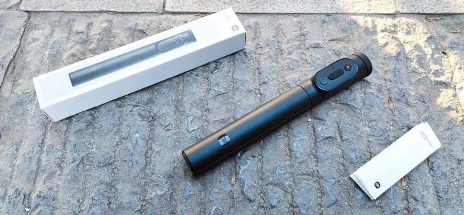 自拍杆三脚架一键变焦记录美好瞬间！凯发国际K8小米变焦支架自拍杆2(图9)