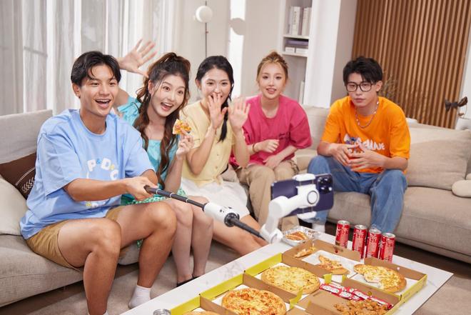 大品牌闭眼入榜单看完秒变选购高手！凯发K8旗舰厅2025手机稳定器十(图3)