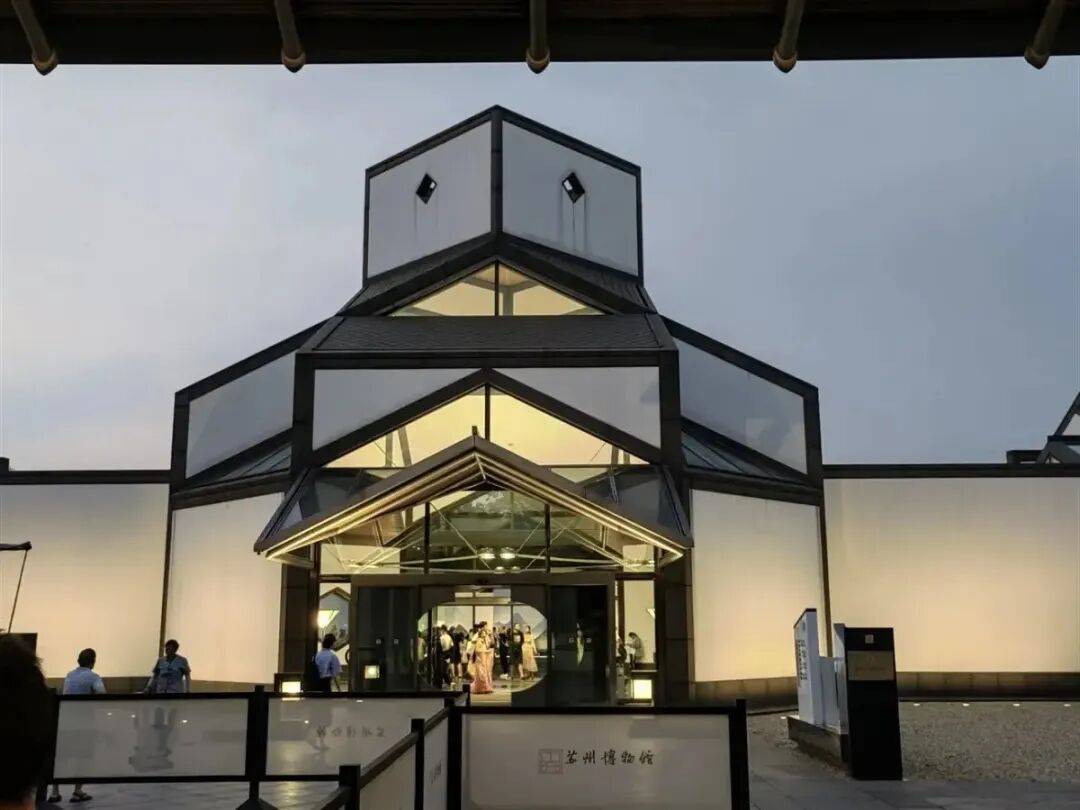 )杭州西湖+上海交通大学+狮子林+苏州游船+周庄+乌镇+宋城千古情等凯发k8娱乐登录1月20-2月18日上海迪士尼华东(内蒙独立团线元起(图5) )杭州西湖+上海交通大学+狮子林+苏州游船+周庄+乌镇+宋城千古情等凯发k8娱乐登录1月20-2月18日上海迪士尼华东(内蒙独立团线元起(图5)